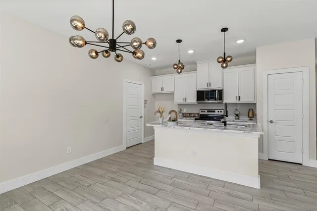 $1,950 | 5506 Cold Water Trail, Granbury, TX 76048