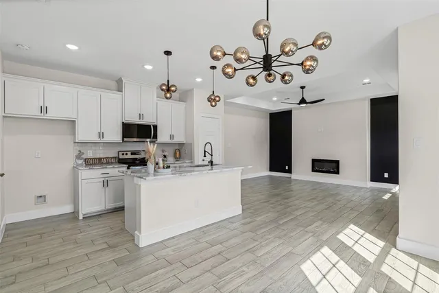 $1,950 | 5506 Cold Water Trail, Granbury, TX 76048