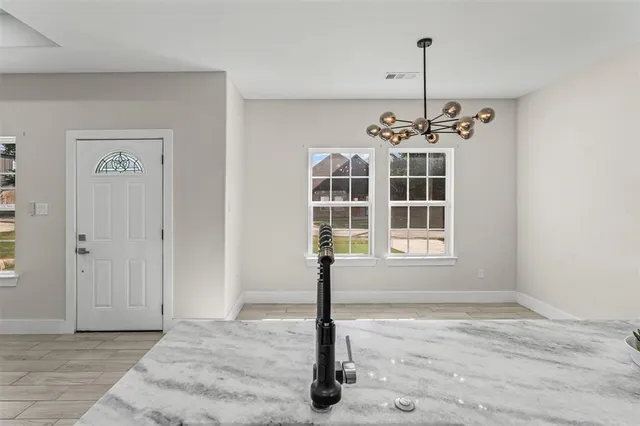 $1,950 | 5506 Cold Water Trail, Granbury, TX 76048