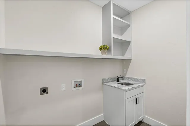 $1,950 | 5506 Cold Water Trail, Granbury, TX 76048