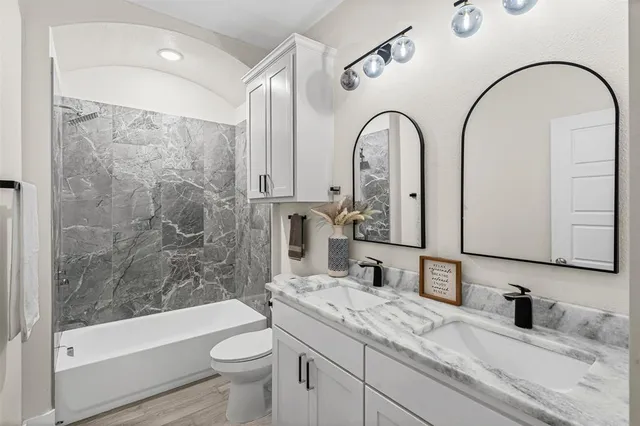 $1,950 | 5506 Cold Water Trail, Granbury, TX 76048