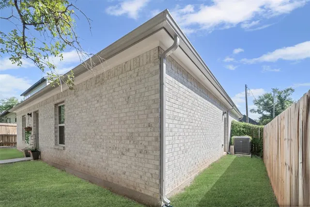 $1,950 | 5506 Cold Water Trail, Granbury, TX 76048