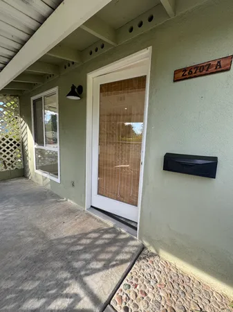 $2,200 | 26707 Oak Crossing Road, Unit A, Newhall, CA 91321