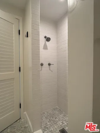 $2,200 | 26707 Oak Crossing Road, Unit A, Newhall, CA 91321