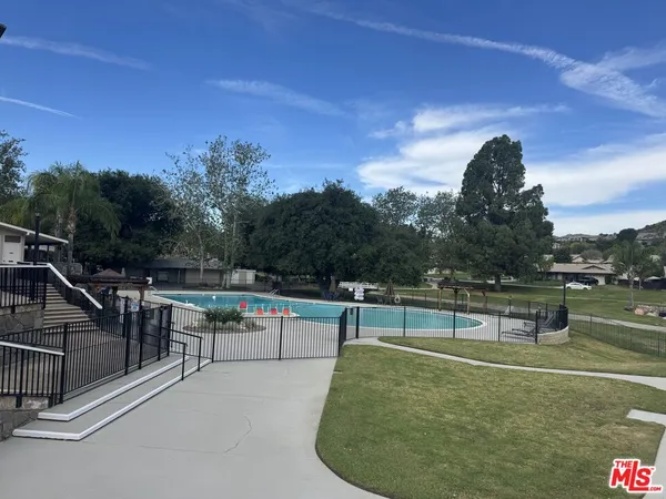 $2,200 | 26707 Oak Crossing Road, Unit A, Newhall, CA 91321