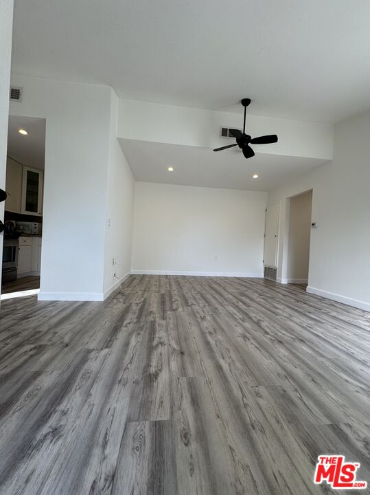 26707 Oak Crossing Road, Unit A Newhall, CA 91321 - Photo 4 of 16