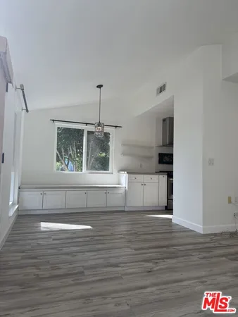 $2,200 | 26707 Oak Crossing Road, Unit A, Newhall, CA 91321