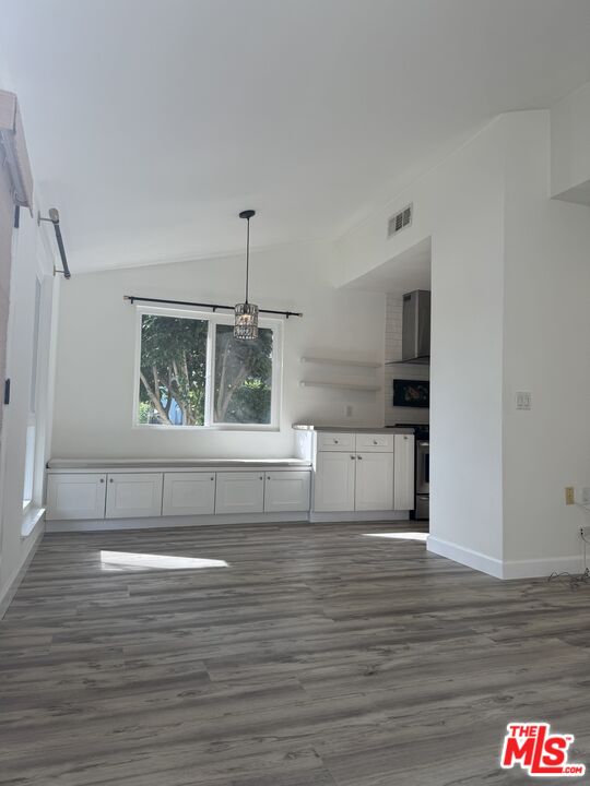 26707 Oak Crossing Road, Unit A Newhall, CA 91321 - Photo 5 of 16