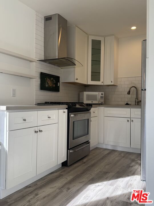 26707 Oak Crossing Road, Unit A Newhall, CA 91321 - Photo 6 of 16