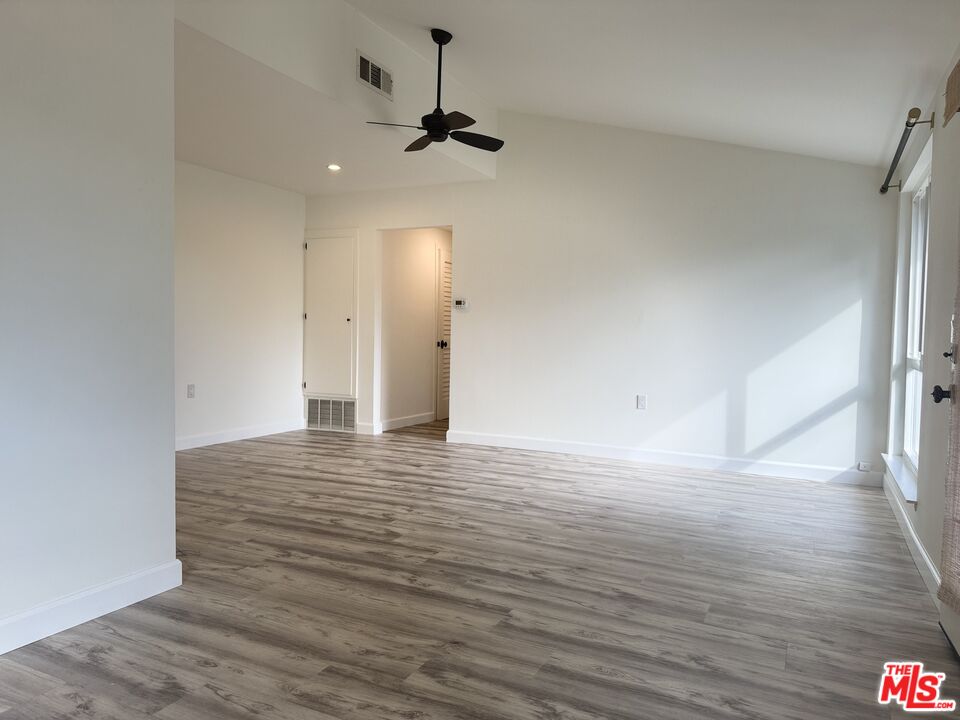 26707 Oak Crossing Road, Unit A Newhall, CA 91321 - Photo 7 of 16