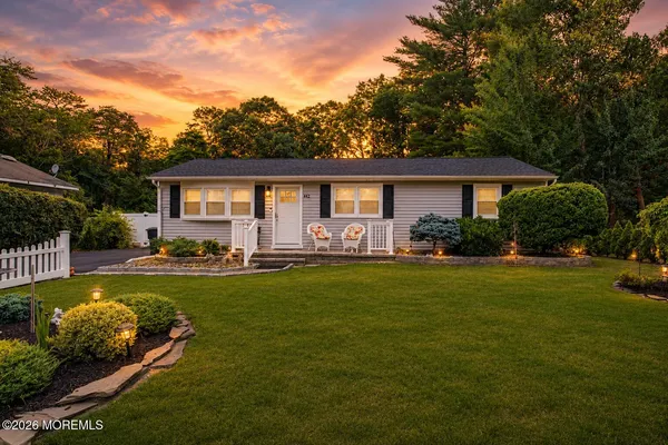 $450,000 | 442 Irving Place, Toms River, NJ 08755
