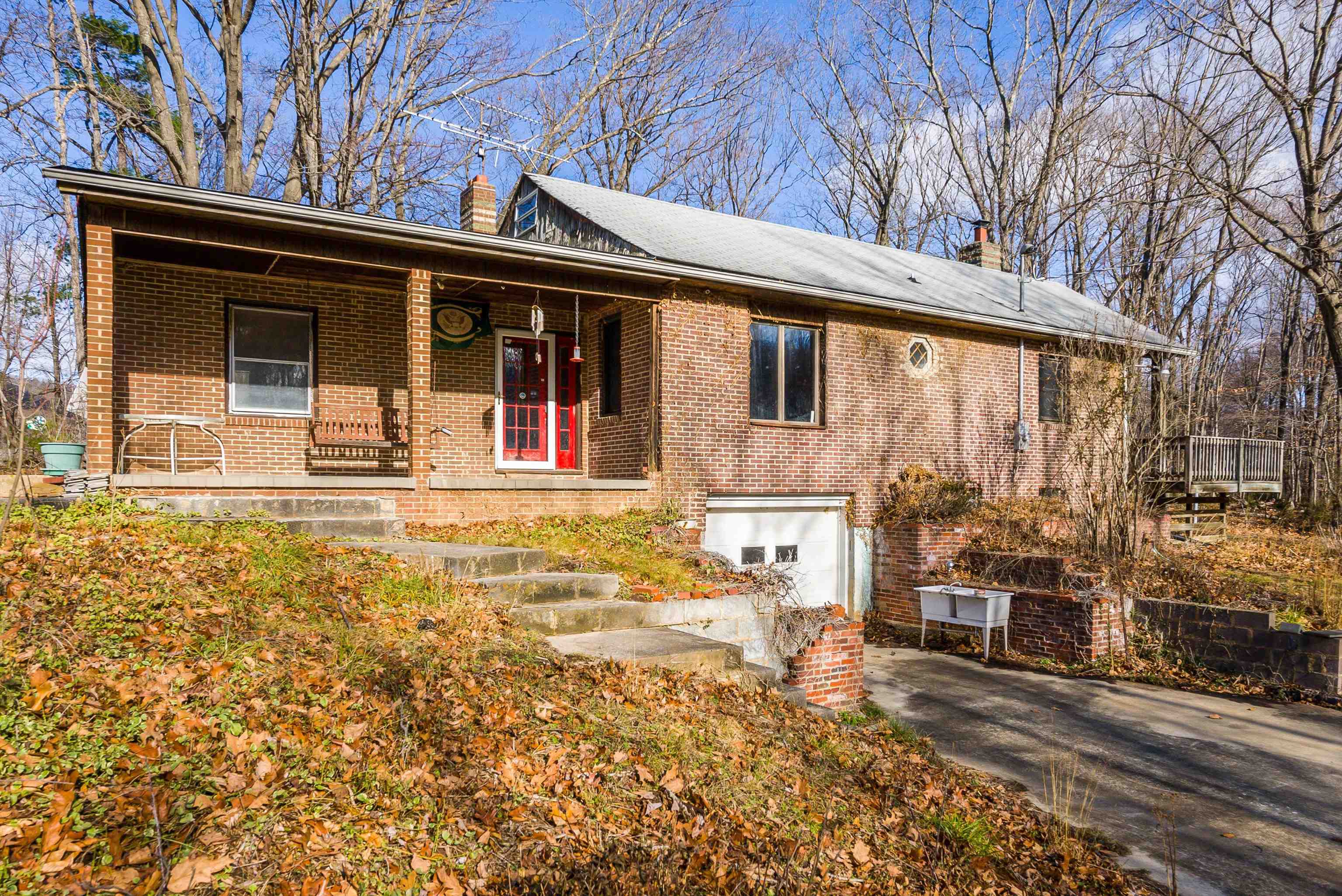 2219 Hewitt Road Swoope, VA 24479 - Photo 6 of 53 Great Porch