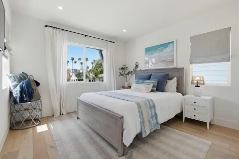 $2,949,999 | 835 Beryl Street, San Diego, CA 92109
