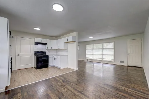 $192,500 | 7800 East 108th Street, Kansas City, MO 64134