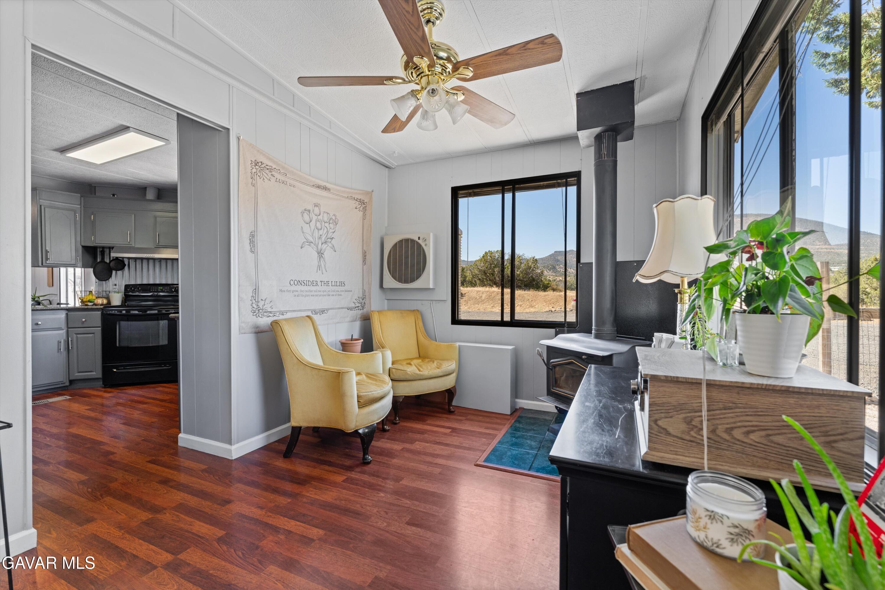 24977 Sand Canyon Road Tehachapi, CA 93561 - Photo 11 of 39 13-JYP00153