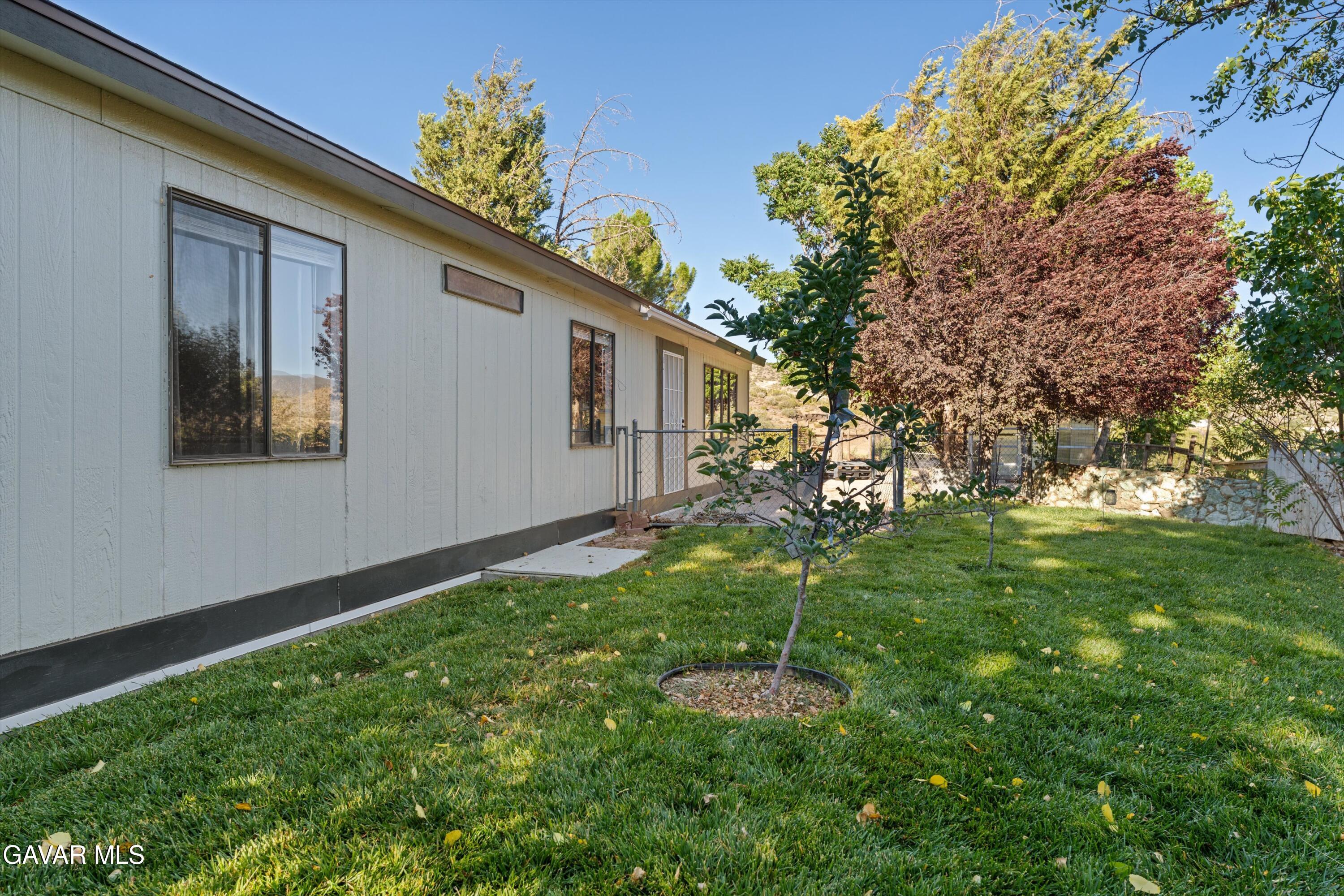 24977 Sand Canyon Road Tehachapi, CA 93561 - Photo 2 of 39 02-JYP09910