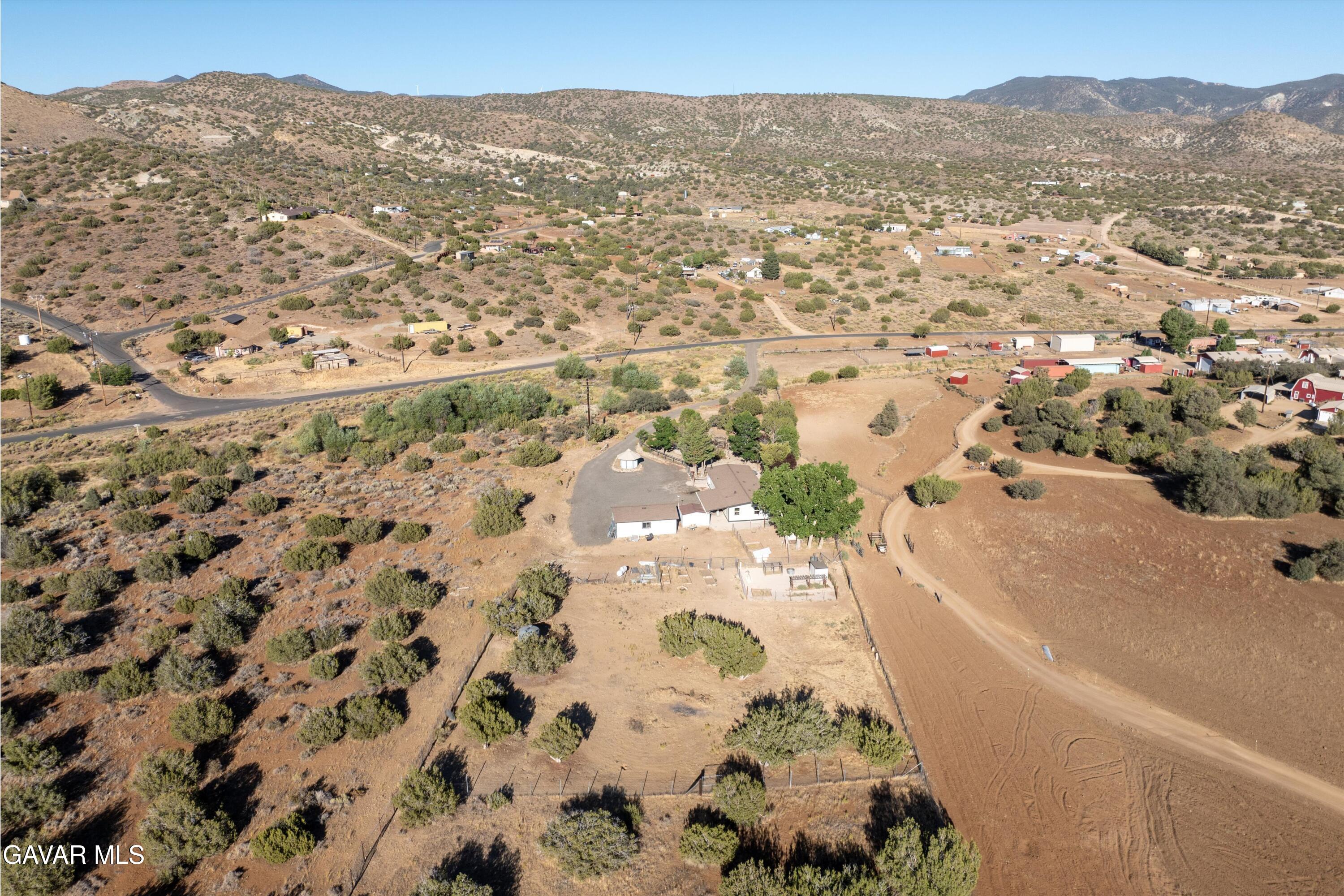 24977 Sand Canyon Road Tehachapi, CA 93561 - Photo 29 of 39 31-DJI_0261-HDR
