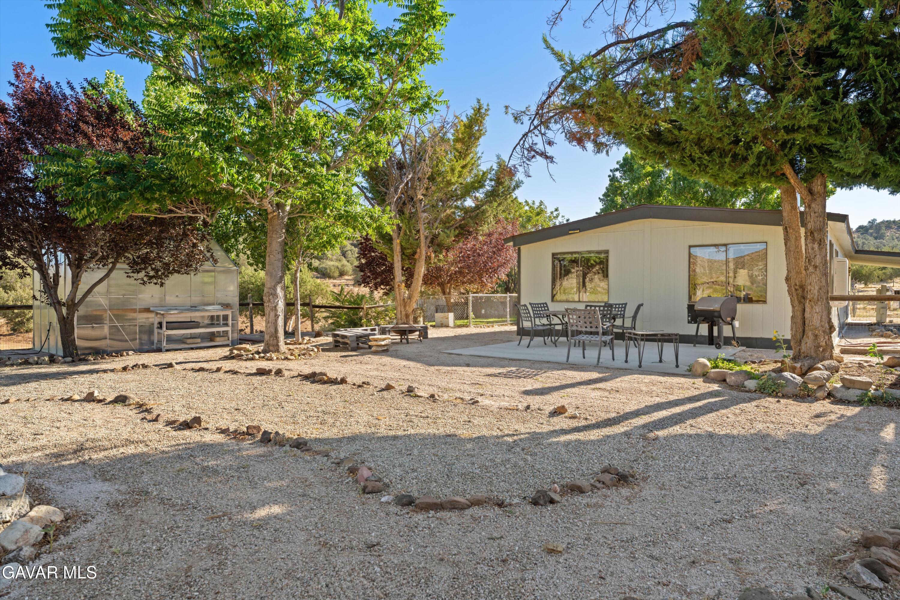 24977 Sand Canyon Road Tehachapi, CA 93561 - Photo 4 of 39 04-JYP09904