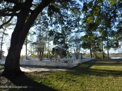 $75,000 | 25 Devils Elbow, Diamondhead, MS 39525