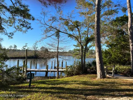 $75,000 | 25 Devils Elbow, Diamondhead, MS 39525