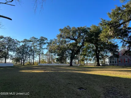 $75,000 | 25 Devils Elbow, Diamondhead, MS 39525