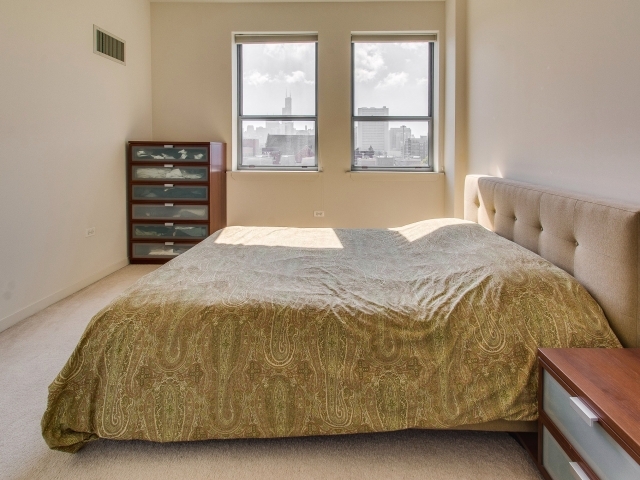 511 West Division Street, Unit 508 Chicago, IL 60610 - Photo 10 of 15