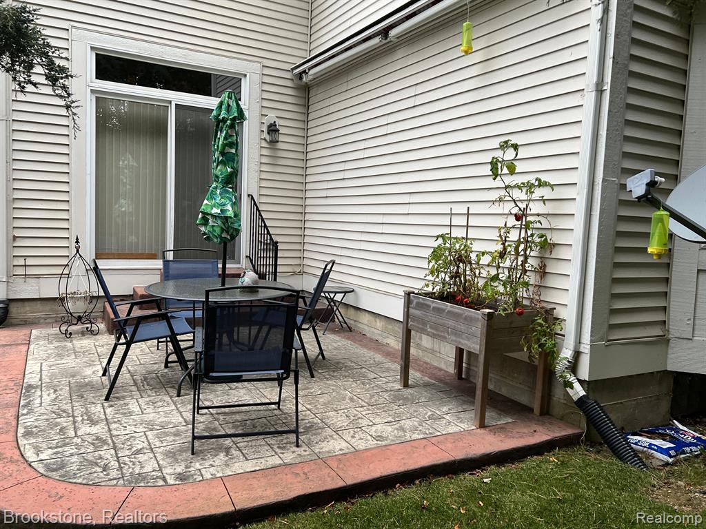 5397 Forest Ridge Drive, Unit 2 Clarkston, MI 48346 - Photo 5 of 44