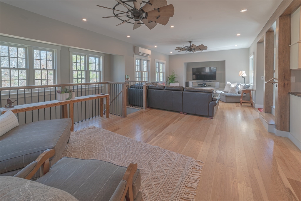63 Bayes Hill Road Oak Bluffs, MA 02557 - Photo 11 of 32