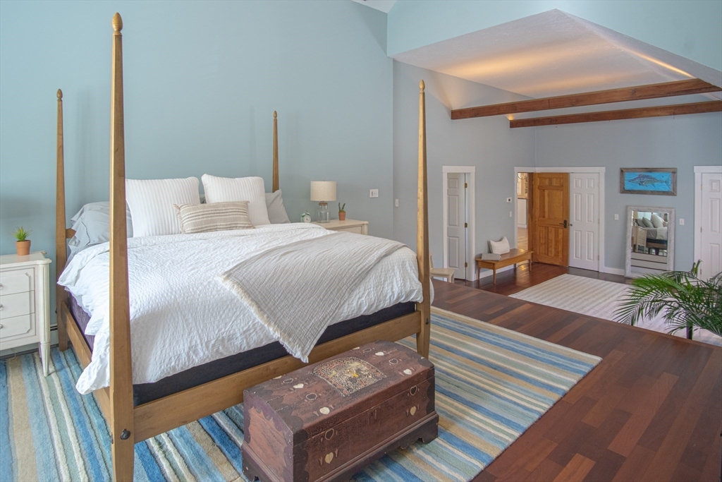 63 Bayes Hill Road Oak Bluffs, MA 02557 - Photo 13 of 32