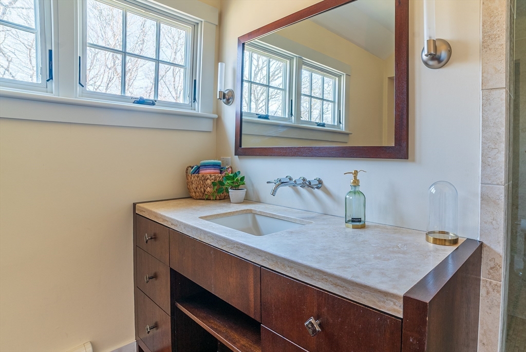 63 Bayes Hill Road Oak Bluffs, MA 02557 - Photo 24 of 32