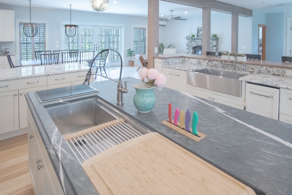 63 Bayes Hill Road Oak Bluffs, MA 02557 - Photo 28 of 32