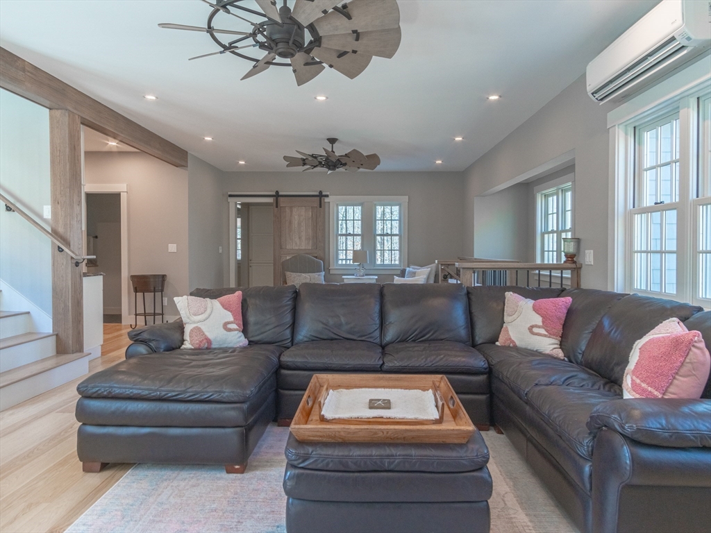 63 Bayes Hill Road Oak Bluffs, MA 02557 - Photo 9 of 32