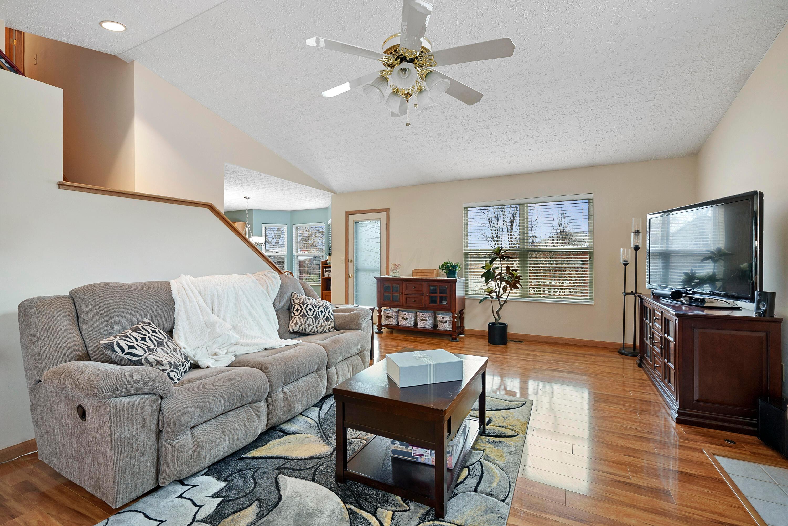 8383 Rodebaugh Road Reynoldsburg, OH 43068 - Photo 6 of 32 DSC06724