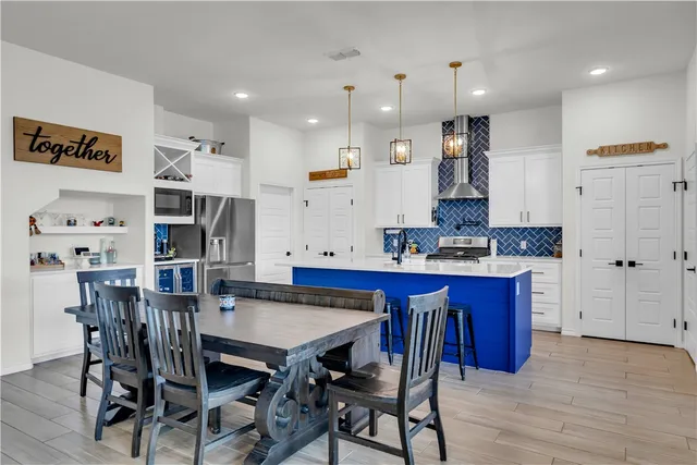 $465,000 | 113 John Russell Drive, Portland, TX 78374