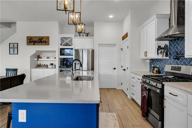 $465,000 | 113 John Russell Drive, Portland, TX 78374