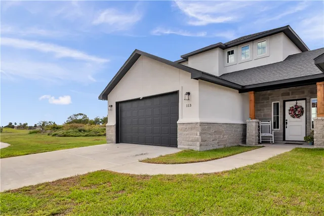 $465,000 | 113 John Russell Drive, Portland, TX 78374