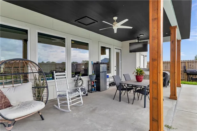 $465,000 | 113 John Russell Drive, Portland, TX 78374