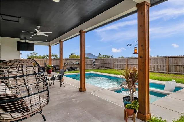 $465,000 | 113 John Russell Drive, Portland, TX 78374