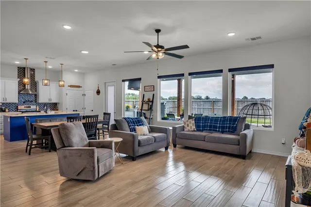 $465,000 | 113 John Russell Drive, Portland, TX 78374