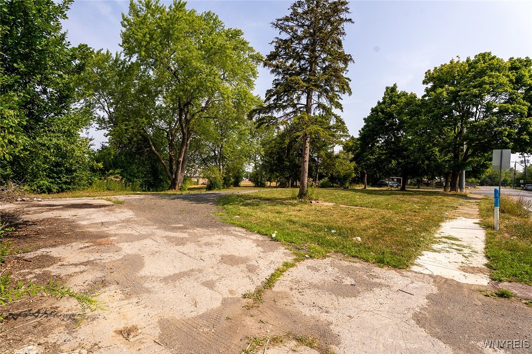 220 Meyer Road Amherst, NY 14226 - Photo 9 of 12