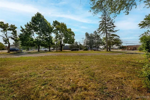 $800,000 | 220 Meyer Road, Amherst, NY 14226