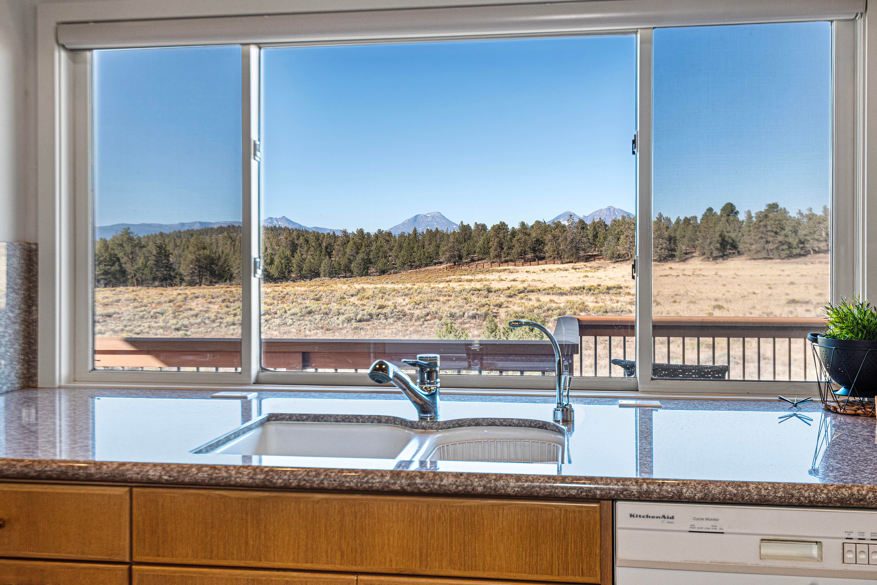 68404 George Cyrus Road Sisters, OR 97759 - Photo 21 of 65 22