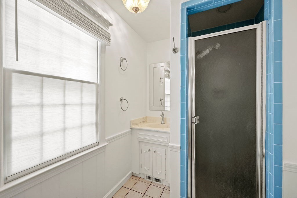 84 Brewster Road West Springfield, MA 01089 - Photo 27 of 35