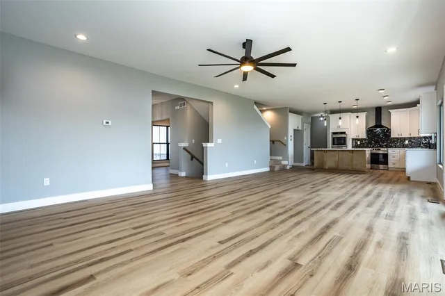 $739,900 | 7123 Savannah Drive, Glen Carbon, IL 62034