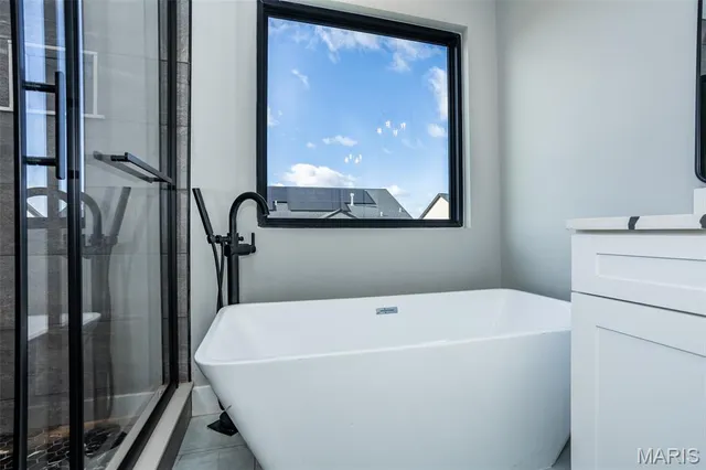 $739,900 | 7123 Savannah Drive, Glen Carbon, IL 62034