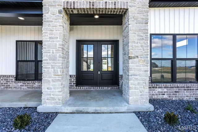 $739,900 | 7123 Savannah Drive, Glen Carbon, IL 62034