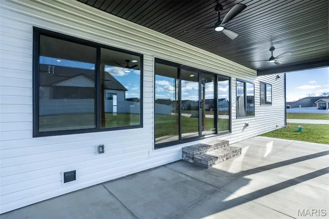 $739,900 | 7123 Savannah Drive, Glen Carbon, IL 62034