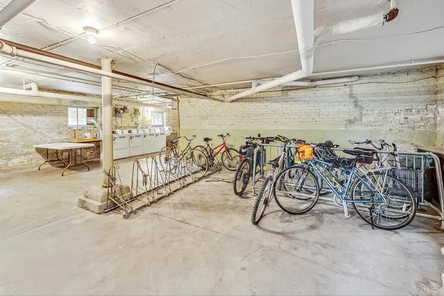 $279,000 | 2016 Sherman Avenue, Unit 1E, Evanston, IL 60201