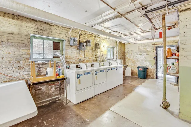 $279,000 | 2016 Sherman Avenue, Unit 1E, Evanston, IL 60201