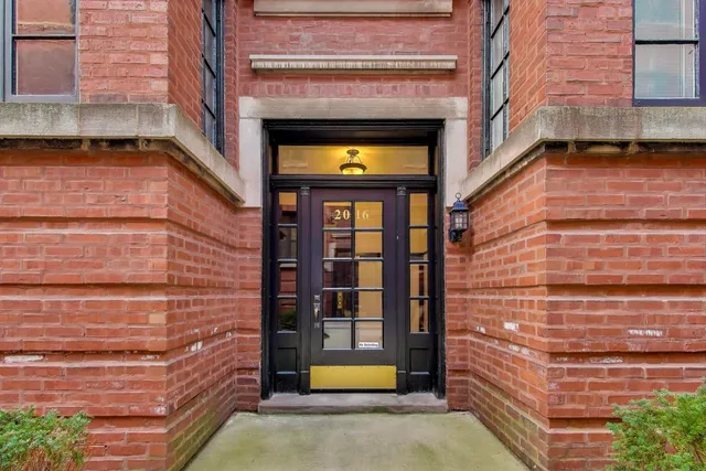 $279,000 | 2016 Sherman Avenue, Unit 1E, Evanston, IL 60201
